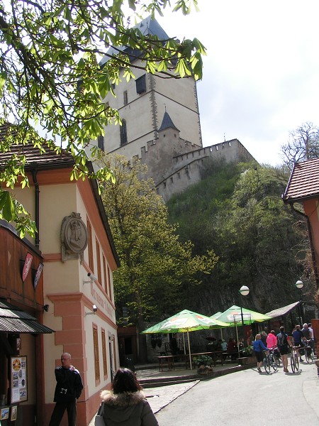 LOMY NA MOŘINĚ A KARLŠTEJN